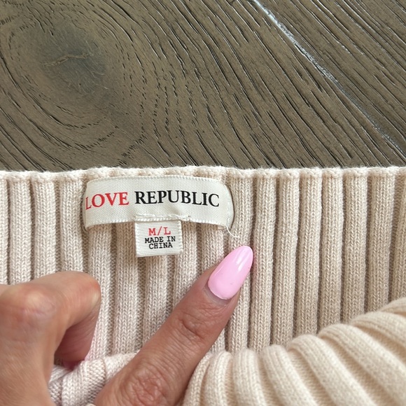 Love republic medium/large top in cream - Picture 2 of 2
